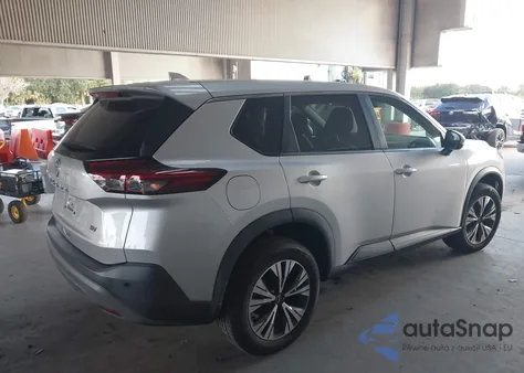 2022 Nissan Rogue Sv Fwd z USA, uszkodzony, nr VIN 5N1BT3BA0NC676506